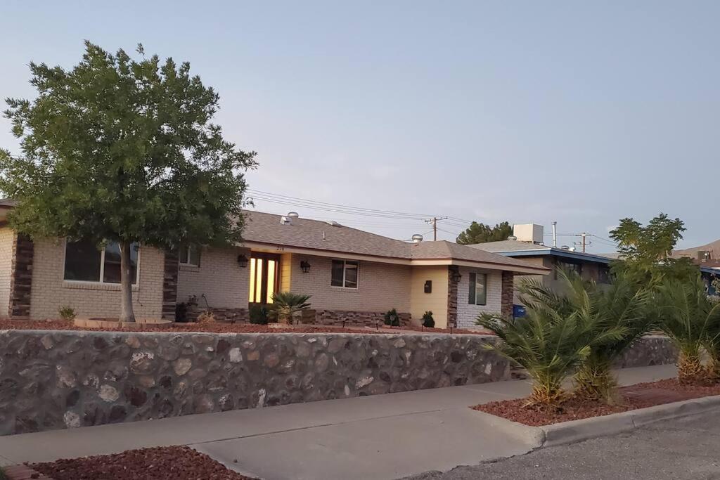 Spacious West El Paso 19 Min From Airport, Fort Bliss Military Base Buitenkant foto
